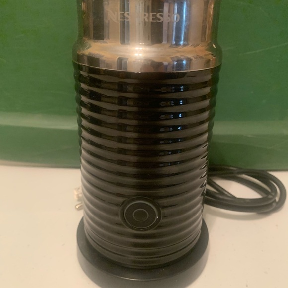 Nespresso Black Coffee Machine - Picture 11 of 13